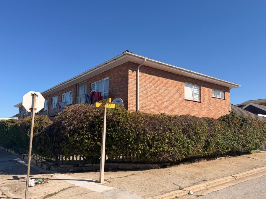 16 Bedroom Property for Sale in North End Eastern Cape